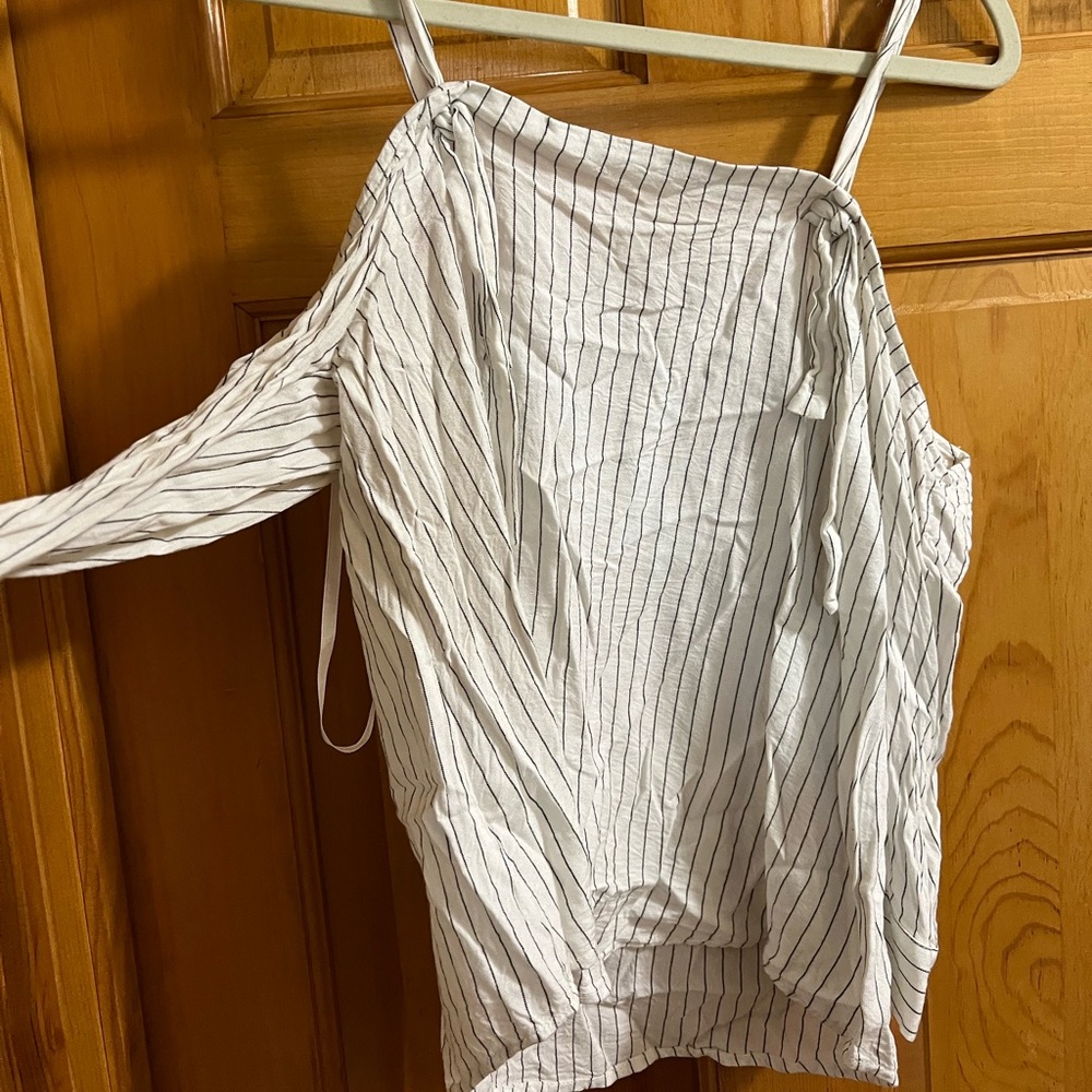 Womens S off shoulder top
